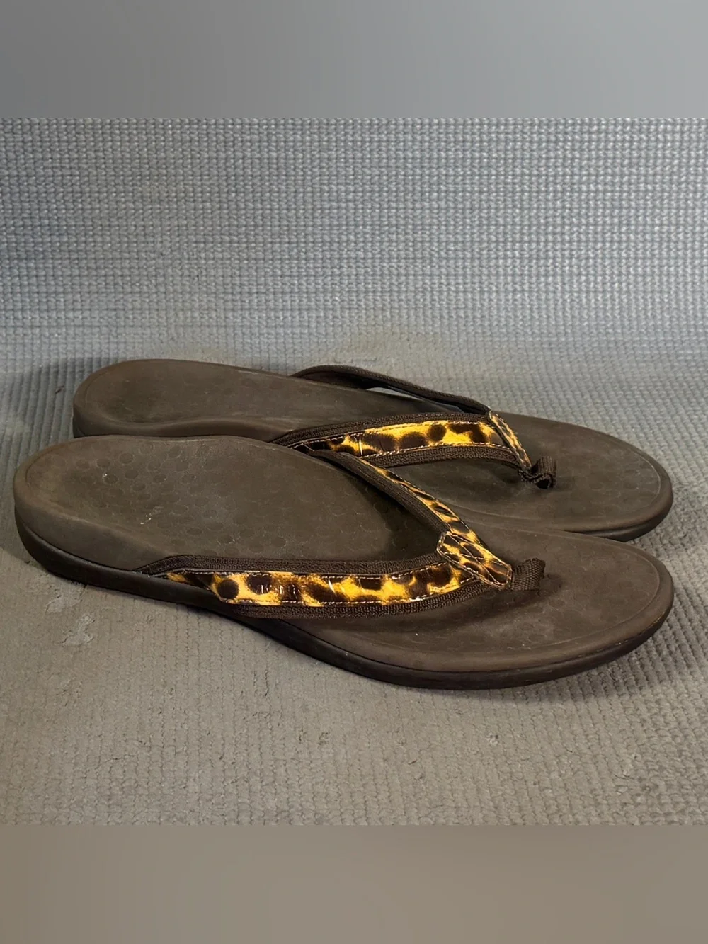Vionic Women’s Tide II Leopard Print Flip Flop Sandals Size 9